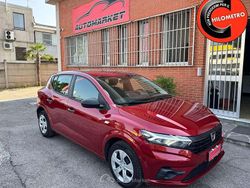 Rosso Usata 2022 Dacia Sandero Essentiel Due volumi | 8990 € (Buon prezzo)