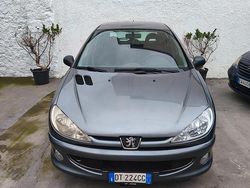 Grigio Usata 2009 Peugeot 206 Tre volumi | 2399 €