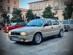 Argento Usata 1989 Alfa Romeo 33 Quadrifoglio Verde Tre volumi | 15.000 €