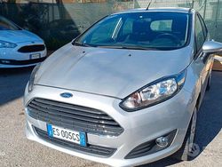 Grigio Usata 2013 Ford Fiesta Business Edition Tre volumi | 6200 € (Buon prezzo)