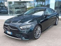 Nero/verde smeraldo Usata 2022 Mercedes E300 Coupé | 36.500 € (Cara)