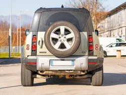 Verde Usata 2020 Land Rover Defender First Edition SUV | 60.000 € (Cara)