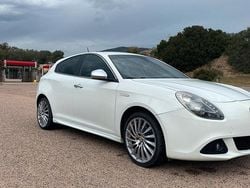 Bianco Usata 2012 Alfa Romeo Giulietta Tre volumi | 6500 € (Buon prezzo)