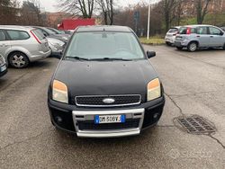 Nero Usata 2008 Ford Fusion Tre volumi | 2800 €