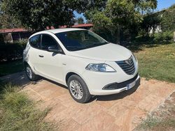 Bianco Usata 2015 Lancia Ypsilon Due volumi | 6900 € (Buon prezzo)