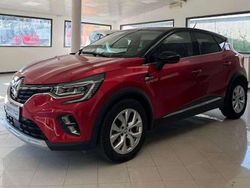 Rosso Usata 2022 Renault Captur Intens SUV | 19.000 € (Buon prezzo)