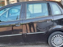 Marrone Usata 2004 Lancia Musa Monovolume | 3000 € (Buon prezzo)