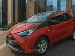 Arancione Usata 2022 Toyota Aygo Lounge Due volumi | 13.900 € (Molto cara)