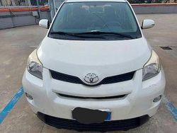 Bianco Usata 2011 Toyota Urban Cruiser Tre volumi | 6000 € (Buon prezzo)