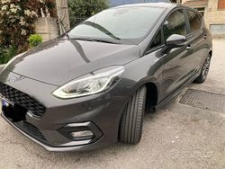 Grigio Usata 2018 Ford Fiesta ST-Line Tre volumi | 11.990 € (Cara)
