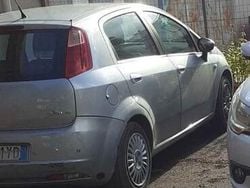 Grigio Usata 2008 Fiat Punto Due volumi | 1800 € (Buon prezzo)