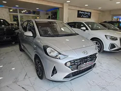 Nero Usata 2023 Hyundai i10 Advanced Due volumi | 11.490 € (Ottimo prezzo)