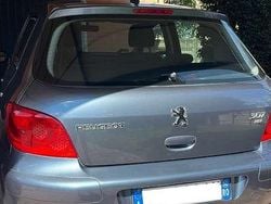 Usata 2006 Peugeot 307 Tre volumi | 3000 € (Molto cara)