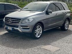 Grigio Usata 2012 Mercedes ML250 SUV | 16.000 € (Buon prezzo)