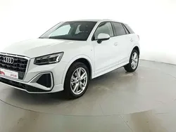 Bianco ghiaccio metallizzato Usata 2024 Audi Q2 S-Line SUV | 30.900 € (Buon prezzo)