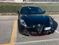 Nero Usata 2019 Alfa Romeo Giulietta Tre volumi | 14.500 € (Cara)