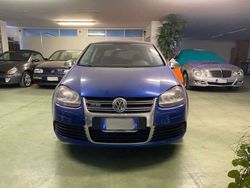 Blu/azzurro Usata 2006 VW Golf V R Tre volumi | 22.900 € (Molto cara)