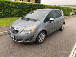 Grigio Usata 2012 Opel Meriva Monovolume | 2900 € (Ottimo prezzo)