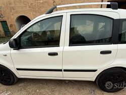 Bianco Usata 2011 Fiat Panda Tre volumi | 3200 € (Buon prezzo)