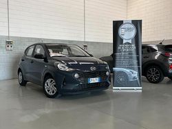 Grigio Usata 2022 Hyundai i10 Advanced Due volumi | 10.100 € (Buon prezzo)