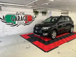 Nero Usata 2014 Dacia Sandero Stepway Due volumi | 5900 € (Ottimo prezzo)