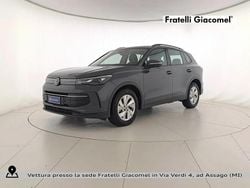 Dolphin grey metallizzato Usata 2024 VW Tiguan Life SUV | 33.900 € (Buon prezzo)