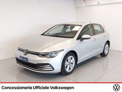 Grigio Usata 2022 VW Golf Life Tre volumi | 20.990 € (Buon prezzo)