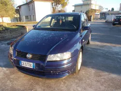 Blu/azzurro Usata 2005 Fiat Stilo Dynamic Tre volumi | 700 € (Ottimo prezzo)
