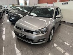 Argento Usata 2013 VW Golf VII Highline Tre volumi | 9700 € (Buon prezzo)