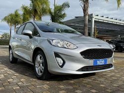 Grigio Usata 2018 Ford Fiesta Titanium Due volumi | 9499 € (Buon prezzo)