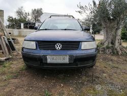 Blu Usata 2000 VW Passat Station wagon | 1200 € (Ottimo prezzo)
