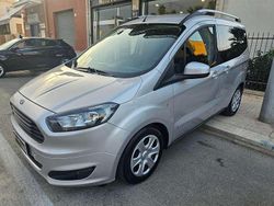 Argento Usata 2017 Ford Tourneo Courier Monovolume | 8800 € (Buon prezzo)