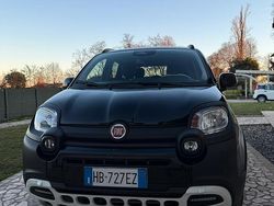Nero Nuova 2025 Fiat Panda Cross Cross Due volumi | 16.500 €