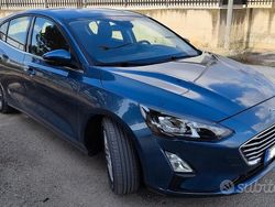 Blu Usata 2020 Ford Focus Tre volumi | 12.950 € (Buon prezzo)