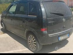 Usata 2005 Opel Meriva Monovolume | 900 €