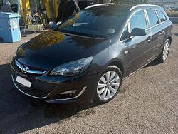 Nero Usata 2016 Opel Astra Cosmo Station wagon | 5500 € (Buon prezzo)