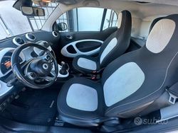 Usata 2015 Smart ForTwo Coupé Passion Due volumi | 7900 € (Cara)