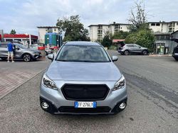 Usata 2016 Subaru Outback SUV | 10.500 € (Molto cara)