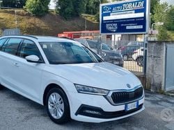 Bianco Usata 2022 Skoda Octavia G-TEC Ambition Station wagon | 23.950 € (Molto cara)