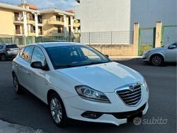 Bianco Usata 2013 Lancia Delta Due volumi | 3900 € (Buon prezzo)
