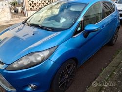 Usata 2008 Ford Fiesta Titanium Tre volumi | 1700 € (Buon prezzo)