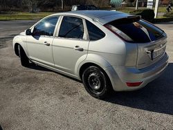 Grigio Usata 2008 Ford Focus Tre volumi | 2500 €