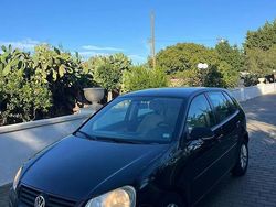 Usata 2007 VW Polo Tre volumi | 2600 € (Buon prezzo)