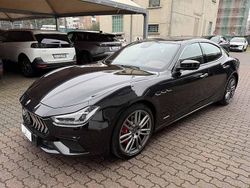Nero / metallizzato Usata 2018 Maserati Ghibli Tre volumi | 28.900 € (Ottimo prezzo)