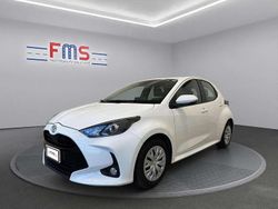 Super white Usata 2023 Toyota Yaris Active Due volumi | 12.400 € (Buon prezzo)
