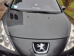 Grigio Usata 2010 Peugeot 206 Tre volumi | 2000 € (Buon prezzo)