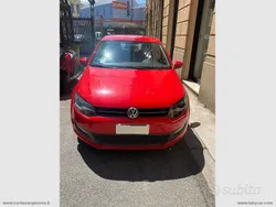 Rosso Usata 2012 VW Polo Comfortline Tre volumi | 5290 € (Buon prezzo)