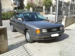 Grigio Usata 1988 Audi 80 Tre volumi | 750 €
