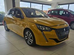 Giallo Usata 2023 Peugeot 208 Allure Due volumi | 13.450 € (Ottimo prezzo)