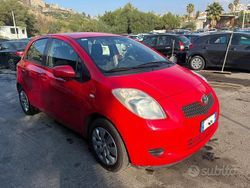 Rosso Usata 2008 Toyota Yaris Tre volumi | 3490 € (Ottimo prezzo)